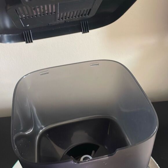 Oneisall automated cat feeder,WiFi 2.4GHz app control,small pet dry food feeder - Picture 7 of 12